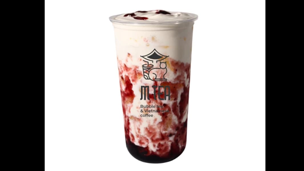 Fresh Milk w Blueberry Sauce