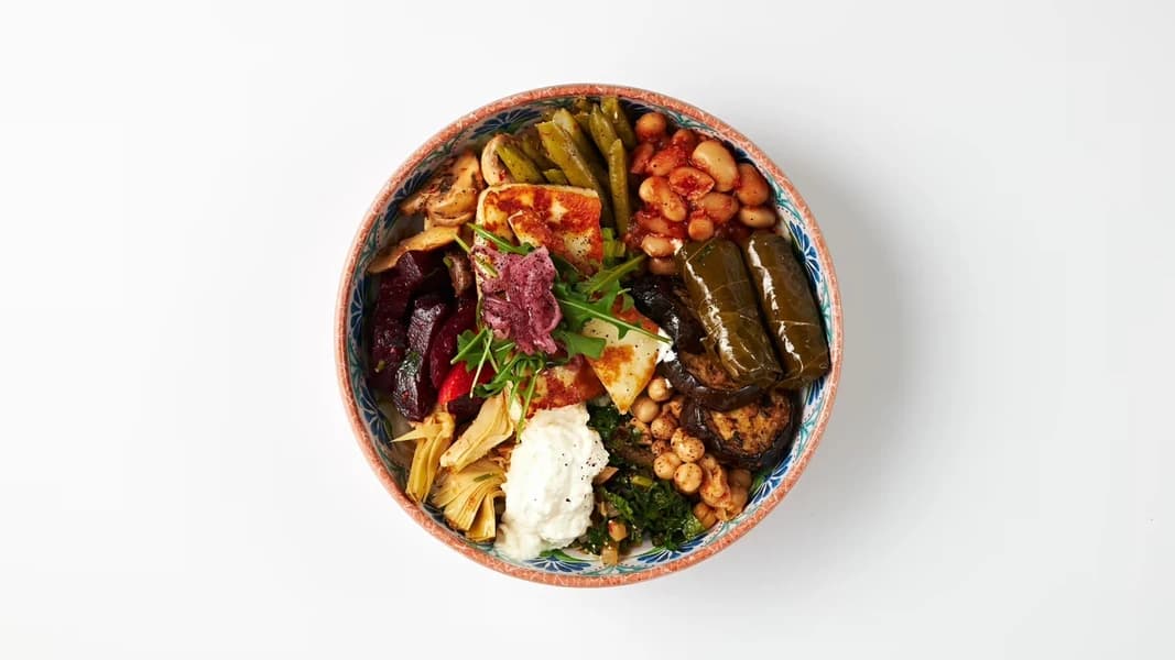 Halloumi salad